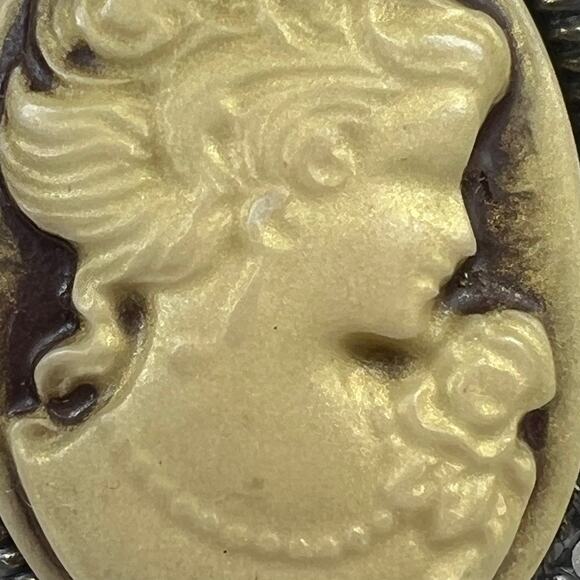 Vintage Style Cameo on Lace Choker Necklace Collar Ribbon Tie Victorian Romantic - Picture 4 of 13